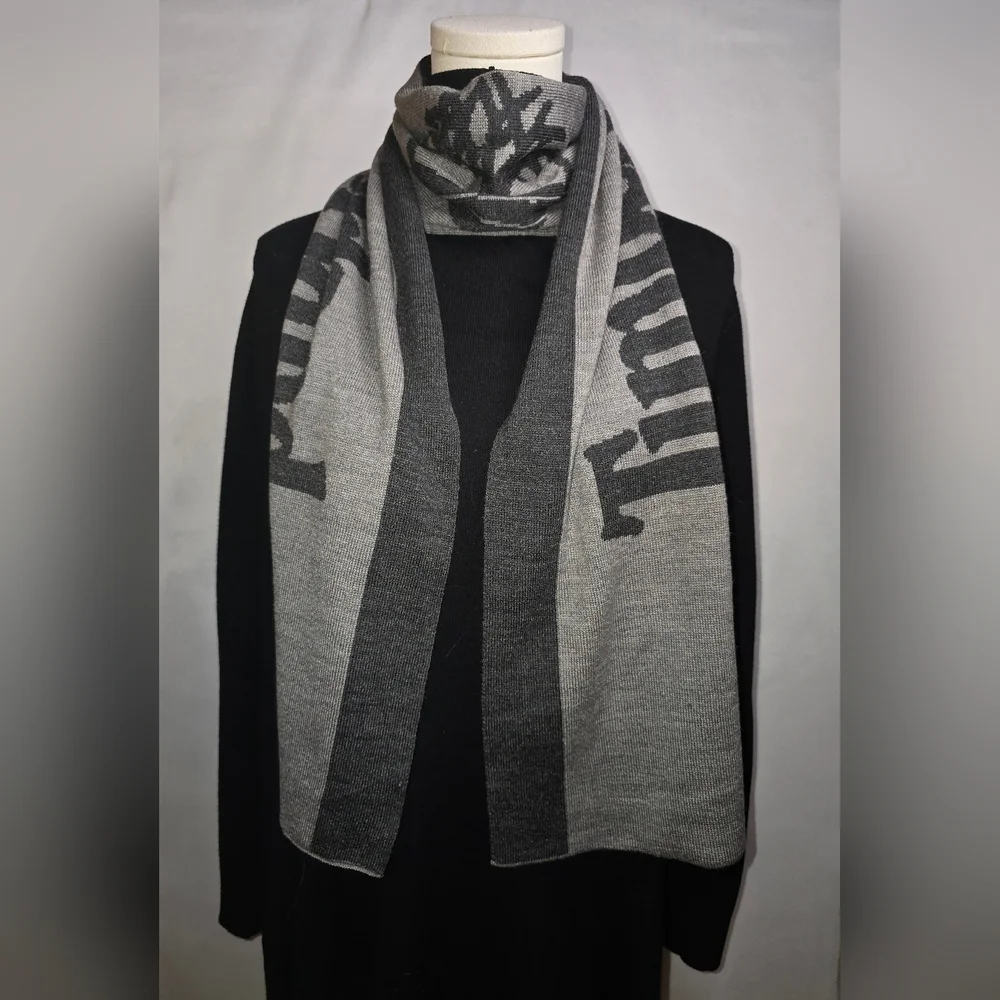 Timberland Reversible Logo Scarf | Black & Gray | Men’s